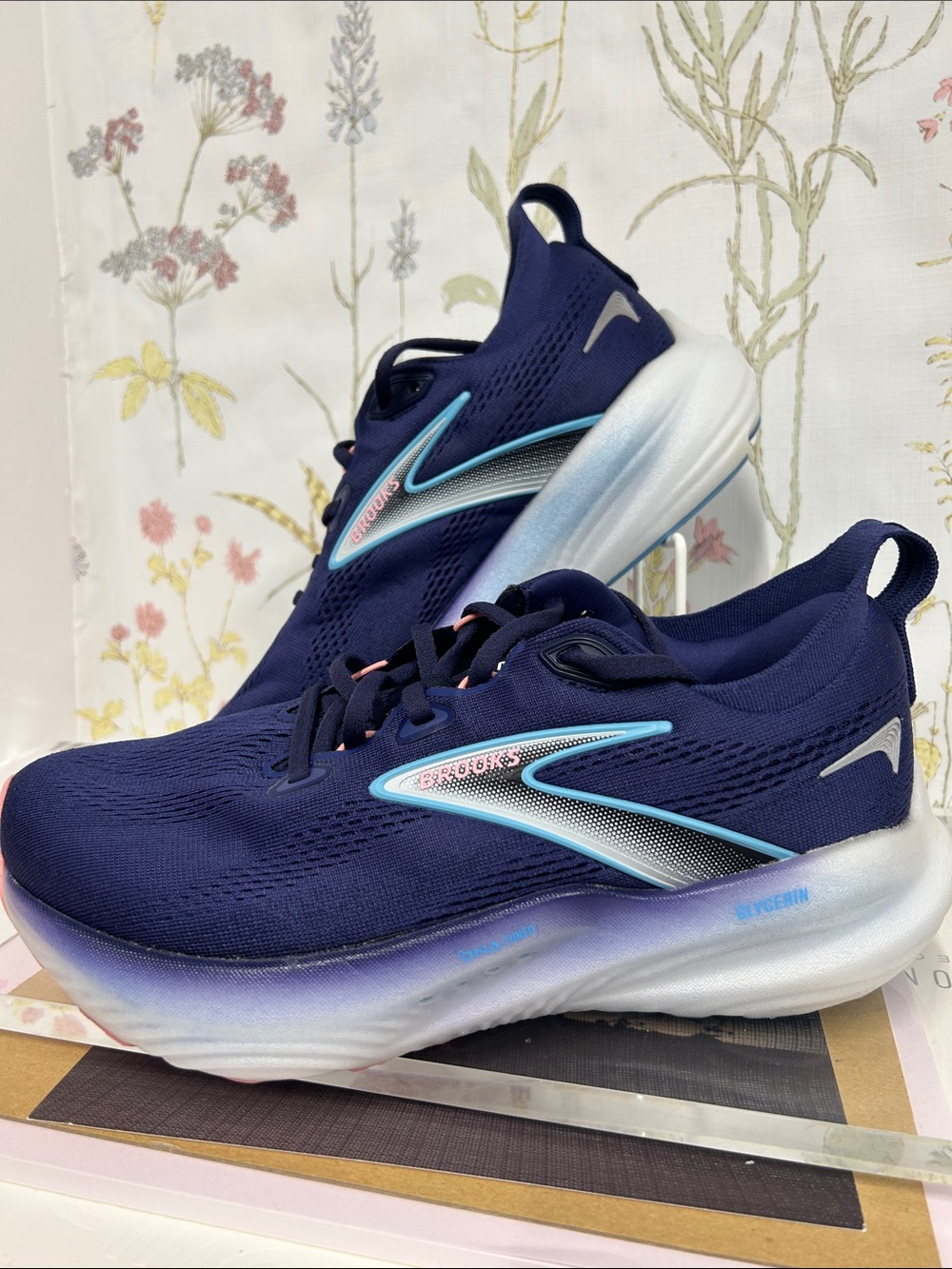 BROOKS Navy Running Sneakers with Glycerin Sole men’s 7.5 extra wide
